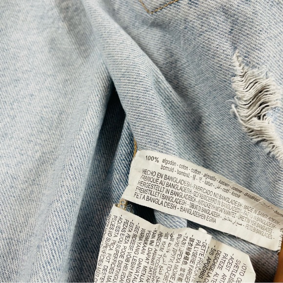Zara - Oversized Light Wash Long Sleeve Distressed Denim Jean Jacket size:M - Picture 9 of 16